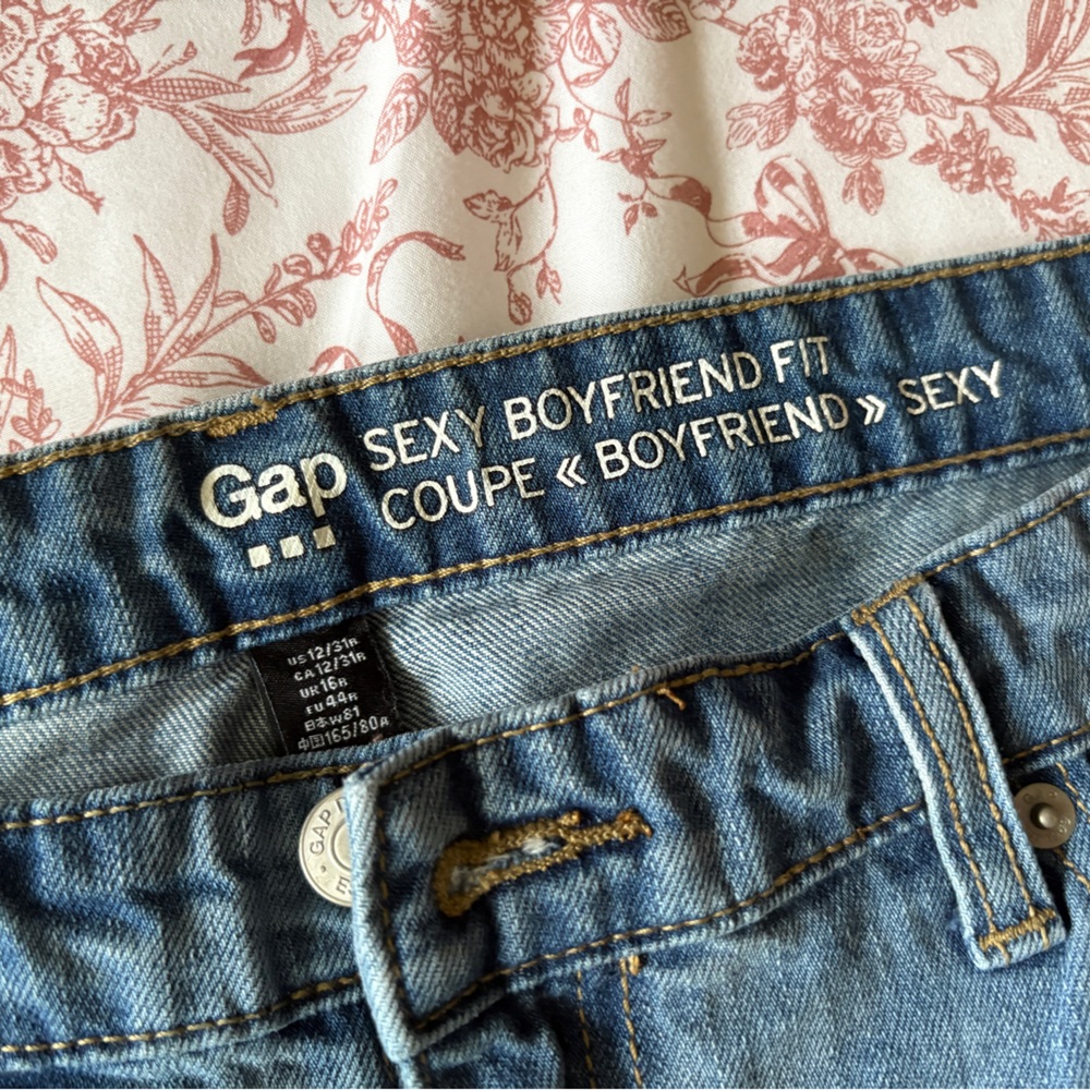 GAP Light Blue Distressed Boyfriend Jeans - Picture 3 of 3